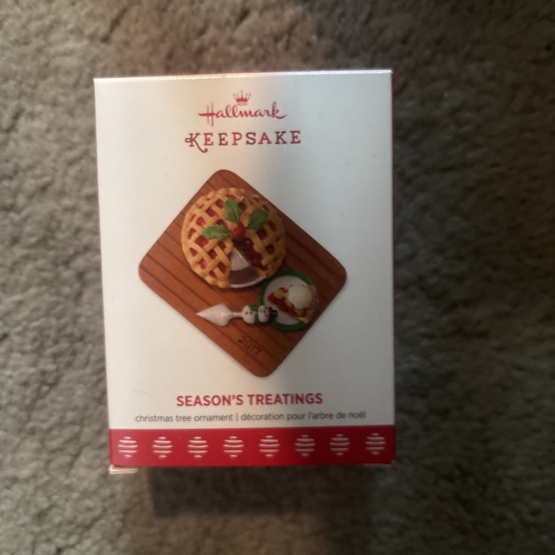 Hallmark: Season's Treatings - 9th in Series - 2017 Keepsake Ornament