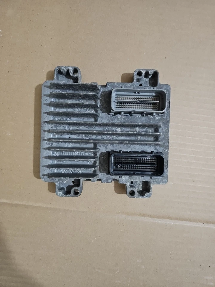 22A111 Chevrolet GMC Silverado Sierra Suburban ECM 12605897 YNAU Foto 3 de 3