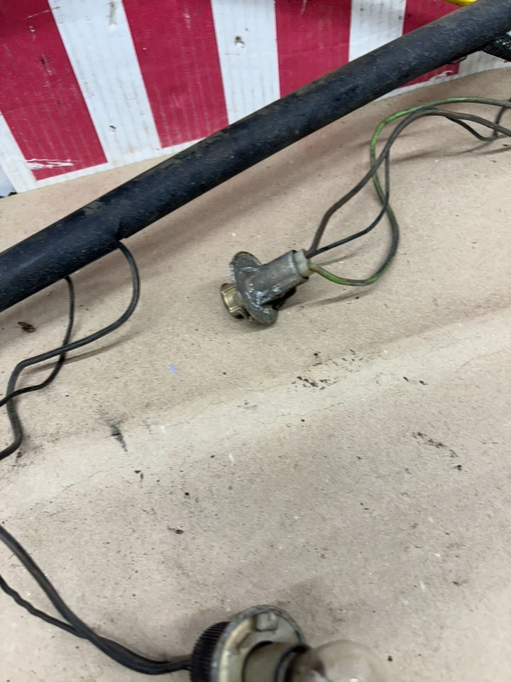 Arnés de cableado de luz trasera Mercury Comet 1970 1971 1972 usado OEM Foto 4 de 4