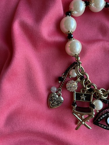 Betsey Johnson Vintage Film Schwarz Filmstar Director's Chair Pearl Armband RAR - Bild 2 von 6
