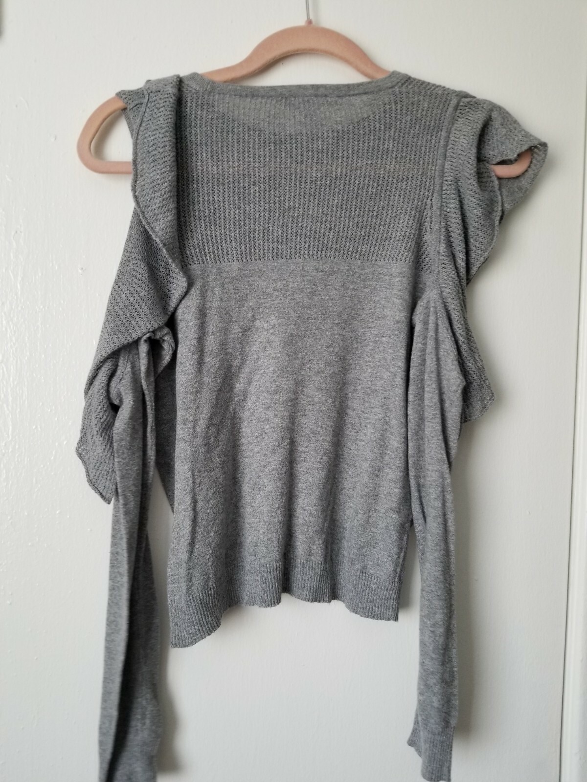 BCBG Generation Small Gray Cold Shoulder Ruffle S… - image 4
