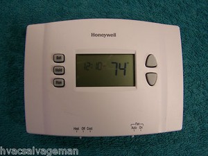 Honeywell RTH221B1021 1-week Programable Electronic Thermostat RTH221B