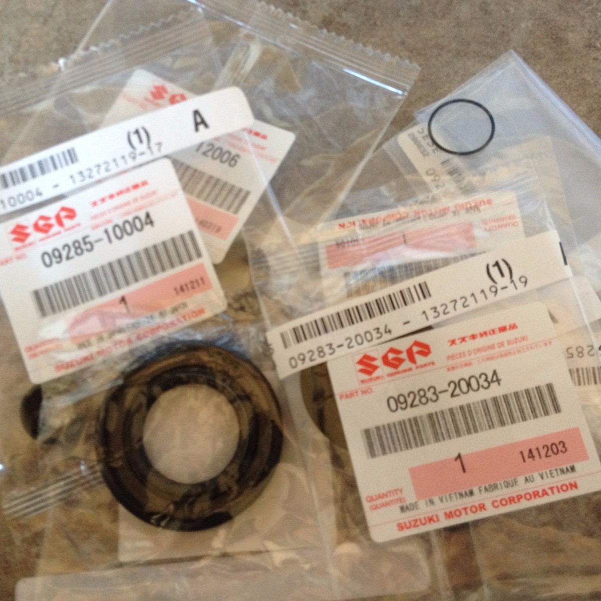 Crank Shaft Bearing & Seal Kit For Vintage Suzuki RM125 1982-1988 – VCP241015
