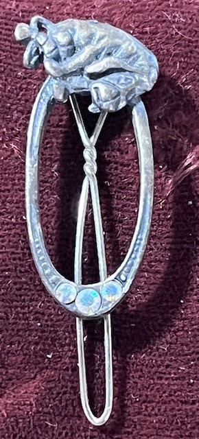 Eeyore Disney Pewter Clip Pin with 3 Rhine Stones Hard To Find sb2-24