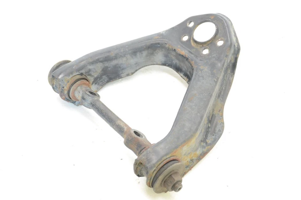 Brazo de control superior delantero izquierdo conductor 4x4 6 cilindros Nissan Pickup D21 86-97 Foto 2 de 4