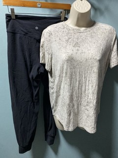 Lululemon Women’s Size 6 Love Crew T Shirt/Black Align HR 28” Joggers Lot Of 2
