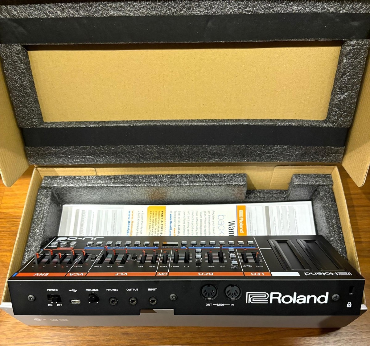 Roland Boutique JU-06 Polyphonic Synthesizer Pre-owned With