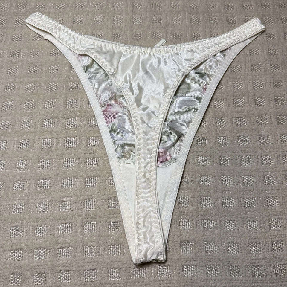 Nuevo sin etiquetas Tanga Maidenform De Colección Cuerdas de Corazón RARO Floral Satinado 25324 Panty L/7 *LEER* Foto 2 de 4