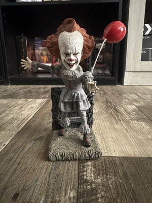 Royal Bobbles Pennywise IT Chapter Two Resin Bobblehead Figure Multicolor 2019