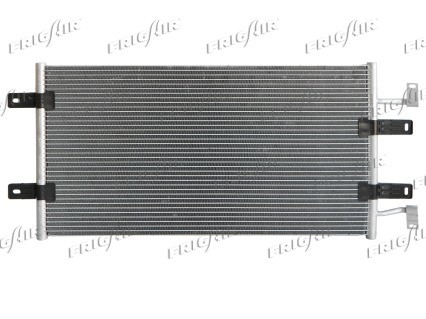 Condenseur de climatisation FRIGAIR pour des trajets au frais en RENAULT TRAFIC II Autocar
