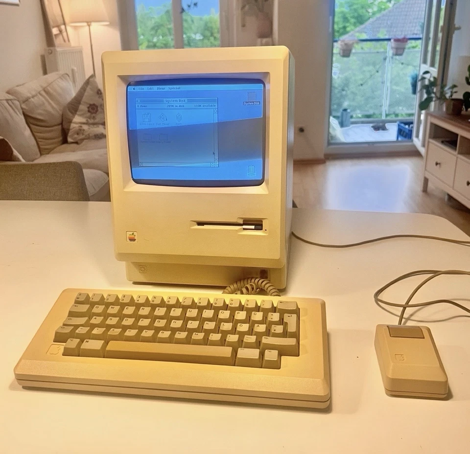 Apple Macintosh 128K M0001P – mit Originalmaus und Tastatur – funktionsfähig