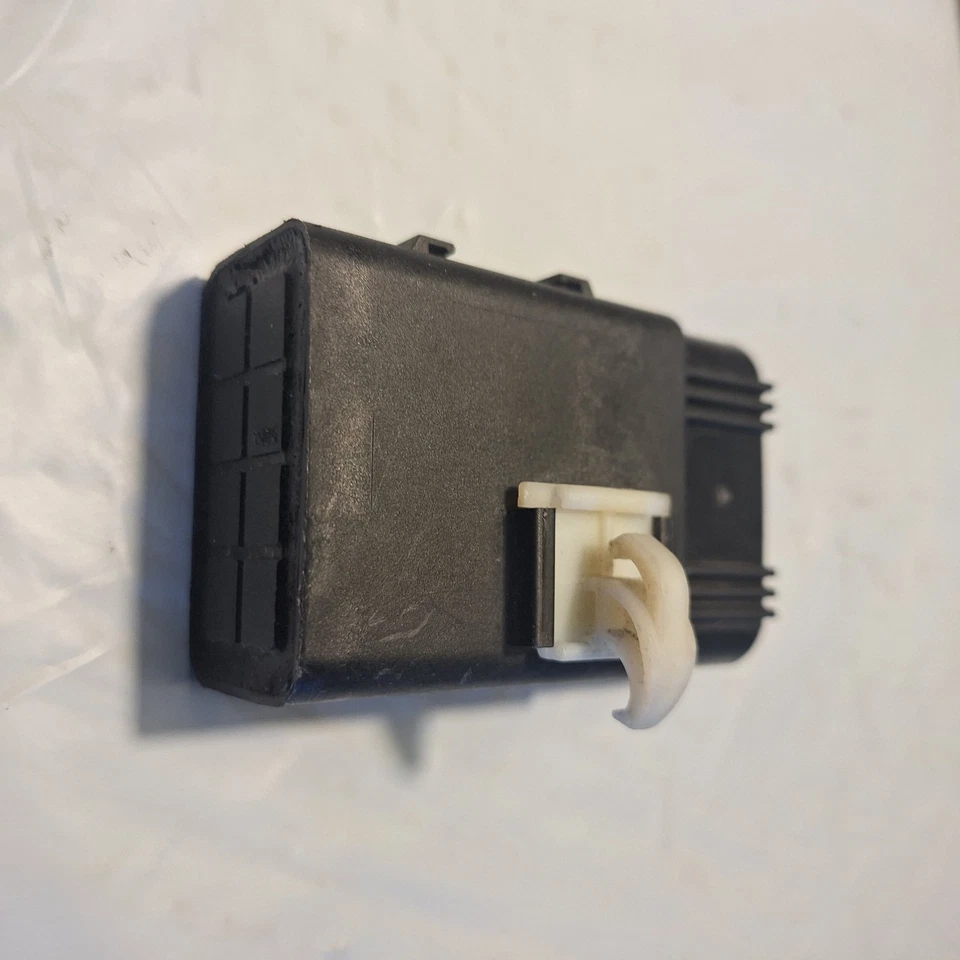 1992-1996 Buick Roadmaster/ Chevy Caprice Power Window Control Module 25614182 - Image 4 of 4