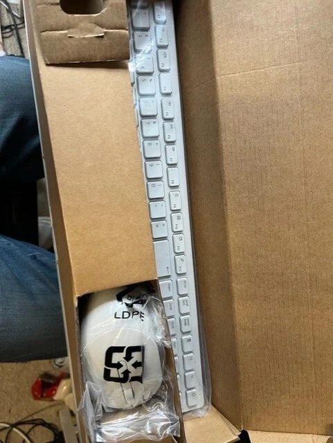 Dell Wireless Keyboard QWERTY KM5221W-WH -UK - Image 2 of 2