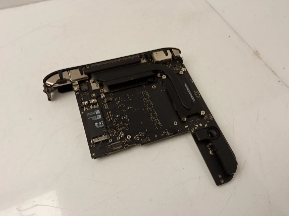 Placa lógica Apple Mac Mini A1347 2014 2,4 GHz Intel i5 DDR3 820-5509-A - Imagen 2 de 4