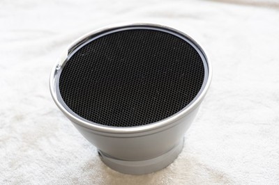 Neuwertiger Elinchrom Reflektor mit feinem Wabeneinsatz bei Hameln