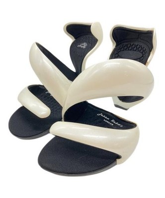 Julian Hakes                    Mojito Sandals / Uniquely Shaped Sandals white