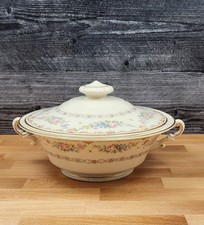 Marlene by Syracuse Round Covered Vegetable Bowl Ceramic Old Ivory Made In USA