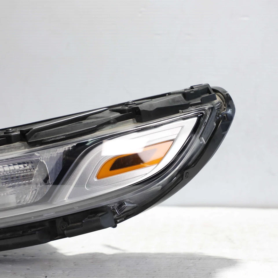 2020-2022 Kia Soul Upper Incandescent Left Side Turn Signal Park Light OEM - Image 4 of 4