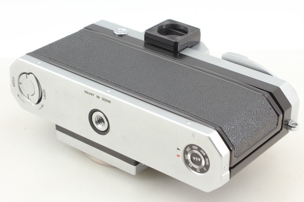 Nikon F Eye Level ボディ シルバー MINT in Case] Nikon F Eye Level Silver SLR Film Camera Body