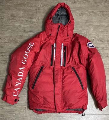 Canada Goose Red Down Hooded Parka Men's Winter Jacket Outdoor Casual