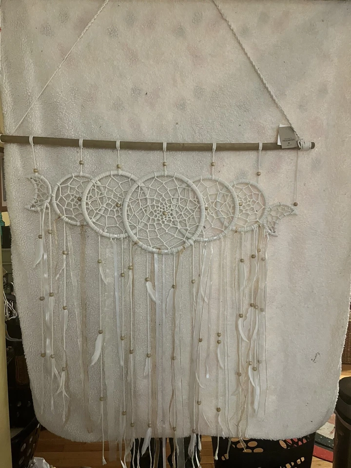 Large Dreamcatcher, Beige With Beads & Feathers, New w/tags, Handmade - Изображение 3 из 4