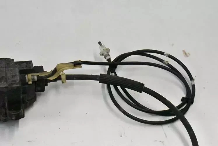07-14 Actuador de freno eléctrico de emergencia para estacionamiento Mercedes W221 S550 CL550 OEM Foto 2 de 4