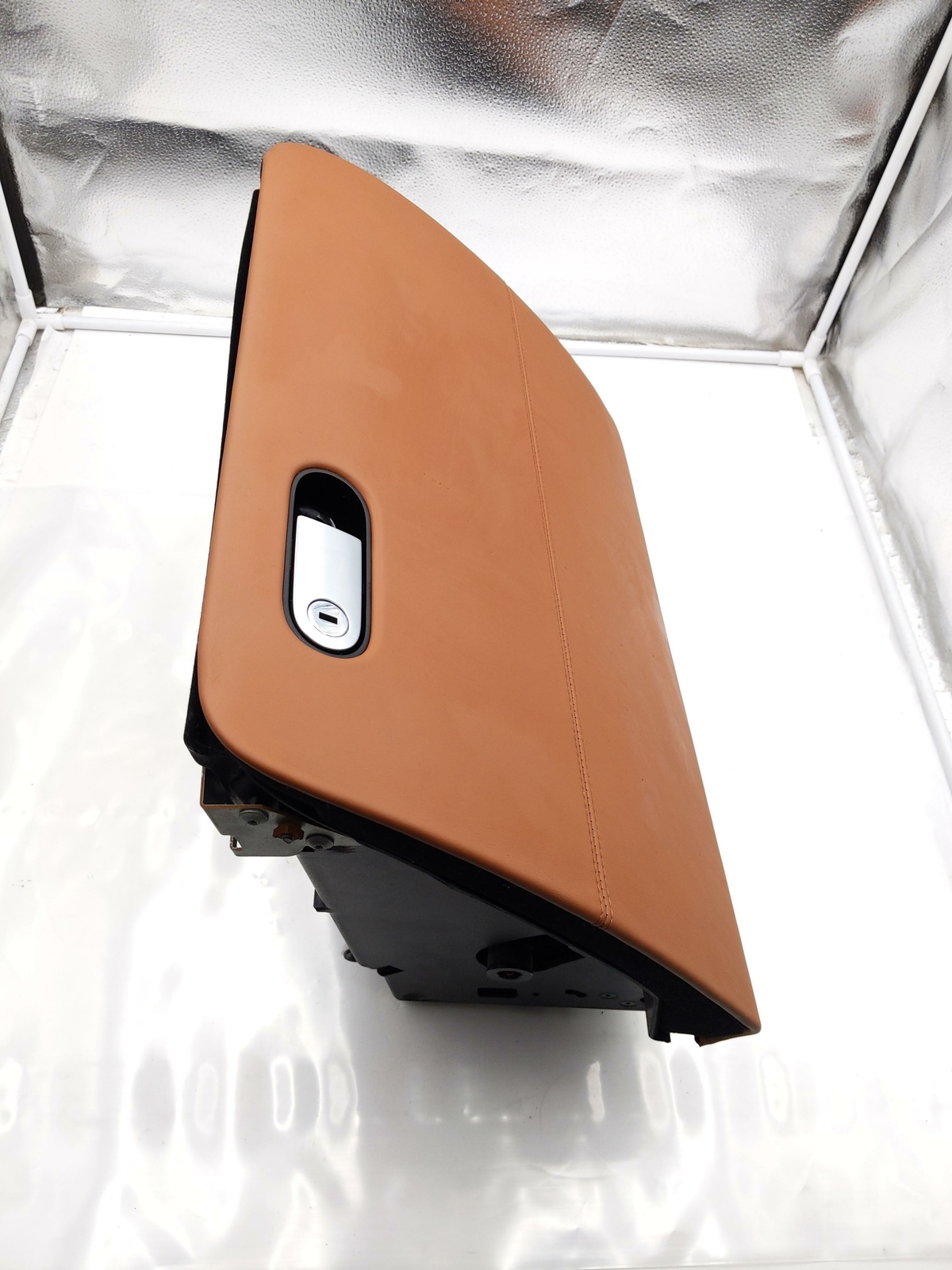 2005 BENTLEY CONTINENTAL GT LEFT GLOVE BOX COMPARTMENT SADDLE LEATHER 3W1858527D
