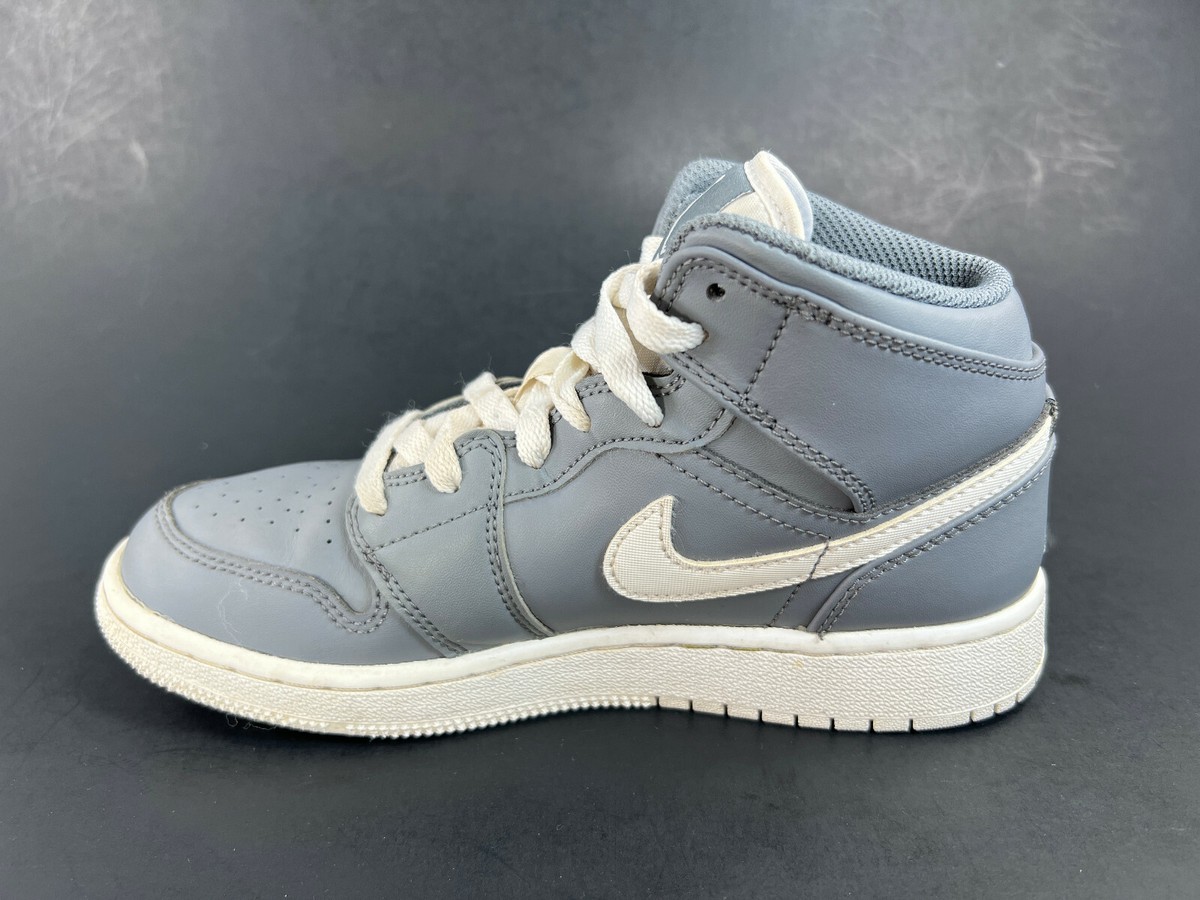 NIKE Air Jordan 1 Mid “Wolf Grey”27cm Nike Air Jordan 1 Mid Wolf Grey Aluminum Women's Size 11