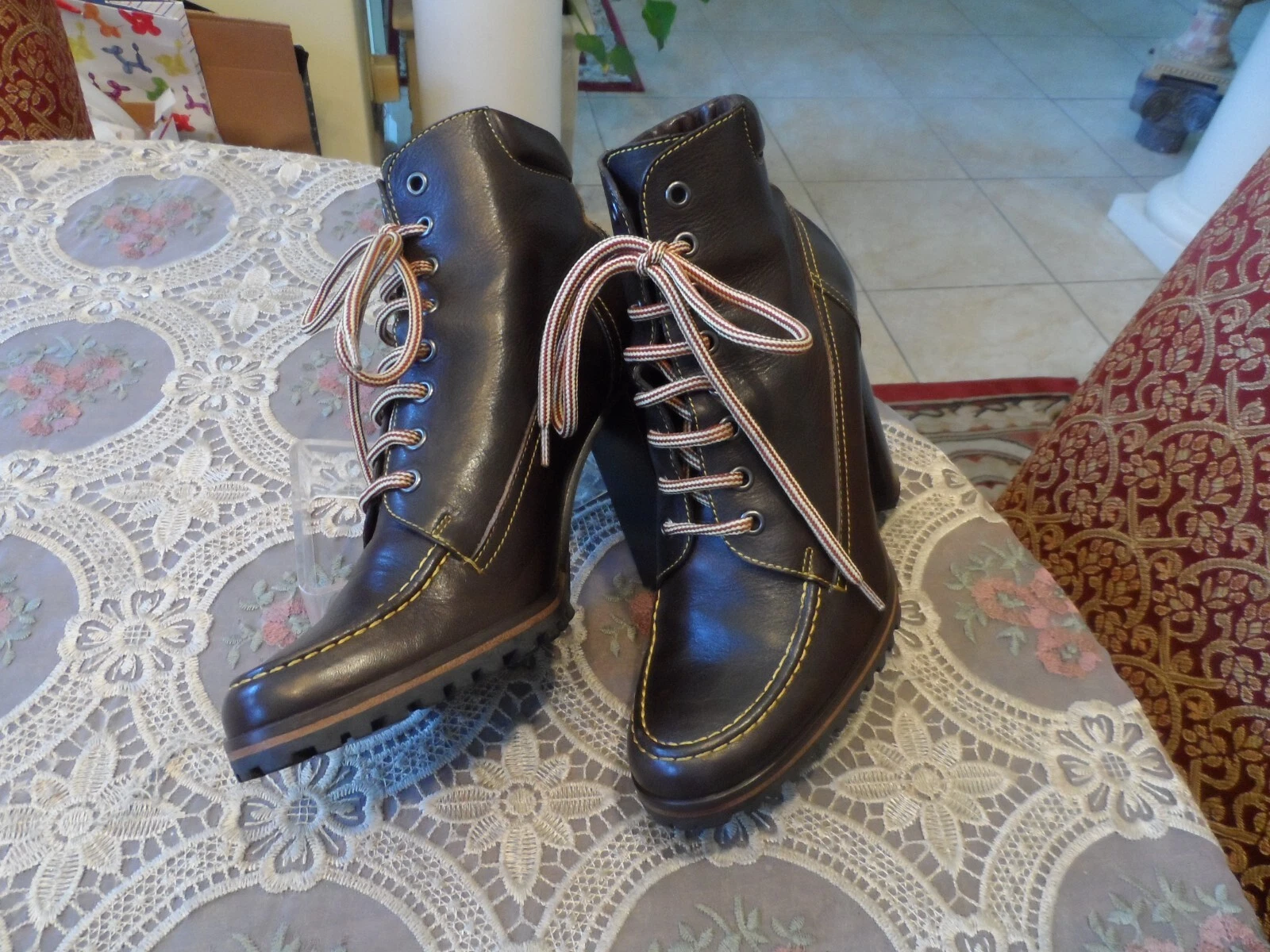 MIU MIU Stivaletti stringati Miu marrone cioccolato in pelle taglia 38B