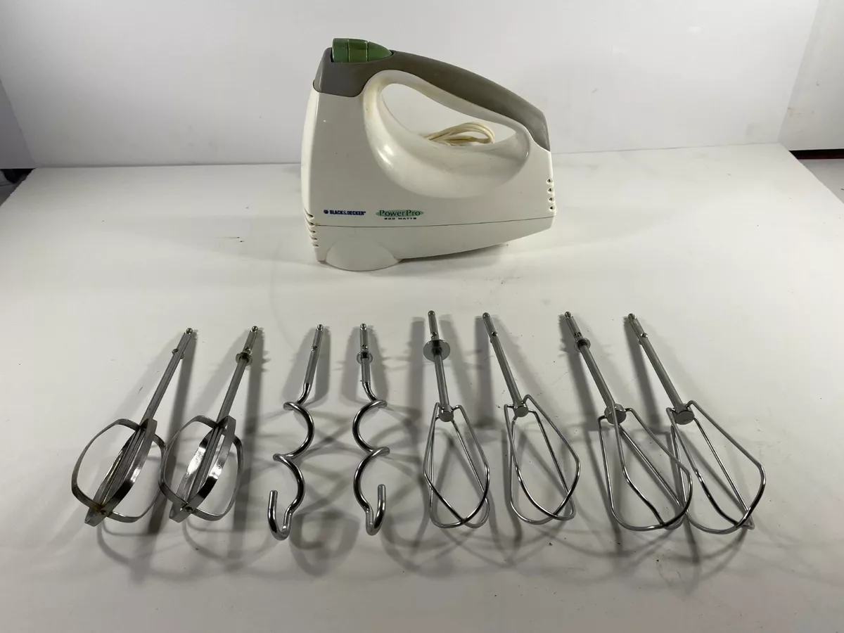 Black and Decker Power Pro 200 Watt Hand Mixer MX55 8 Beaters Dough Hooks