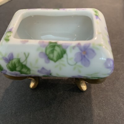 Ring Container With Violets and 4 Gilded Legs Japan
