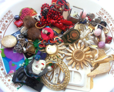1.3 lb BROKEN JEWELRY LOT Porcelain Face Mink Key Ring Buckles Craft Media .26