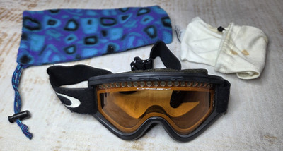 Vintage Oakley Ski Snowboard Goggles Amber Shield Lens Black Strap Snowmobile