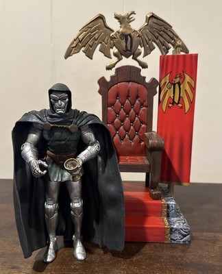 2009 Marvel Diamond Select Doctor Doom w/ Dr Chair Throne Incomplete