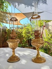 Ancienne Paire Lampes à Pétrole Laiton Ciselé Cristal Supérieur Collection
