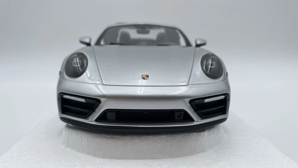 MINWAP0211460RTRG Minichamps Porsche 911 Targa 4 GTS 1/18 - Immagine 2 di 4