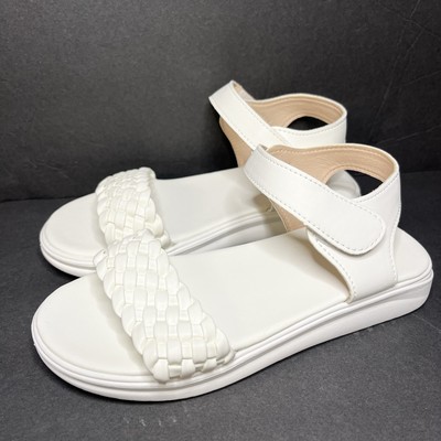 Fashion Girls White Sandals With Strap Size 1 New