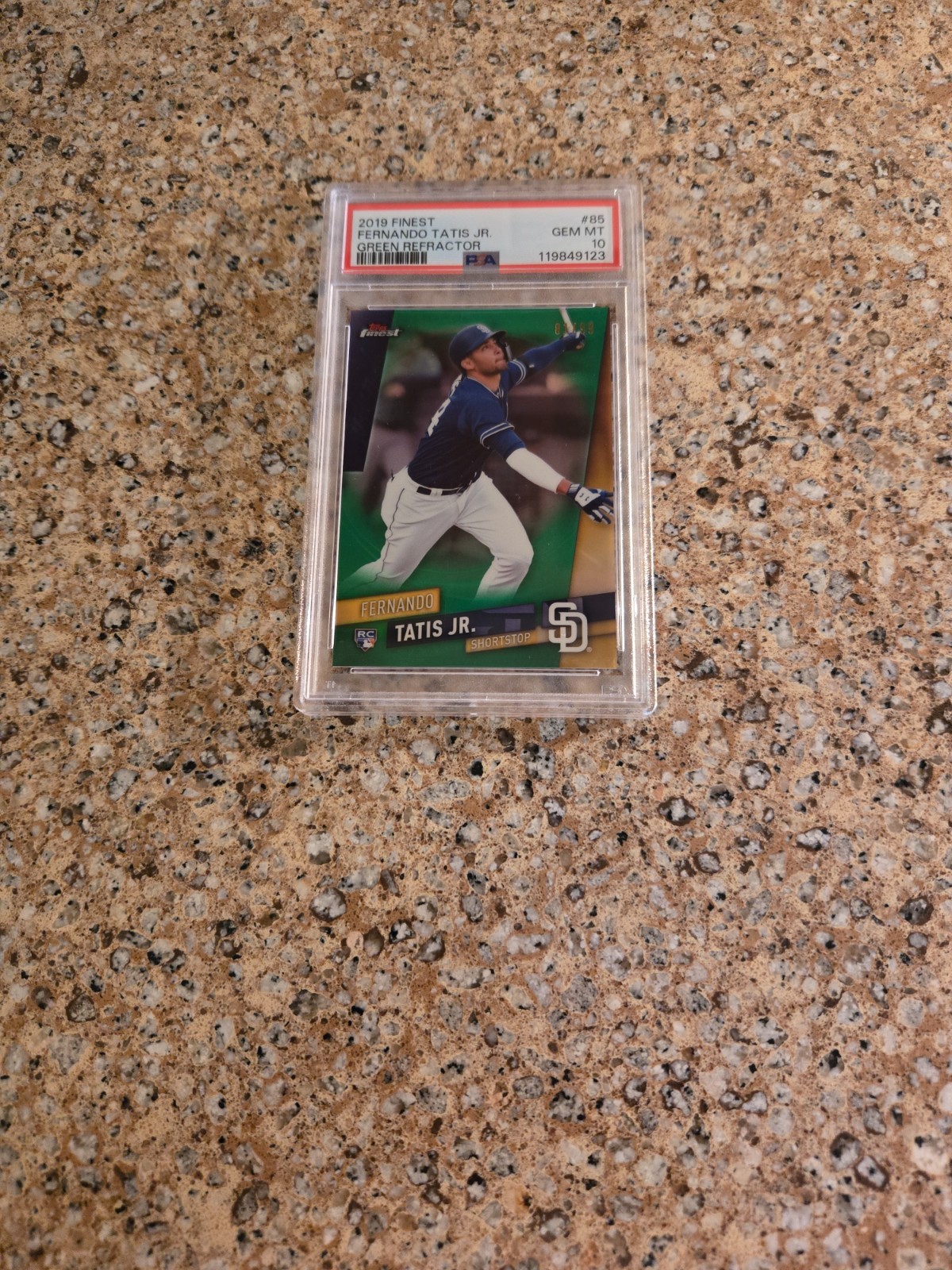 Fernando Tatis Jr. 2019 Topps Finest GREEN REFRACTOR Rookie #85 81/99 PSA 10 GEM