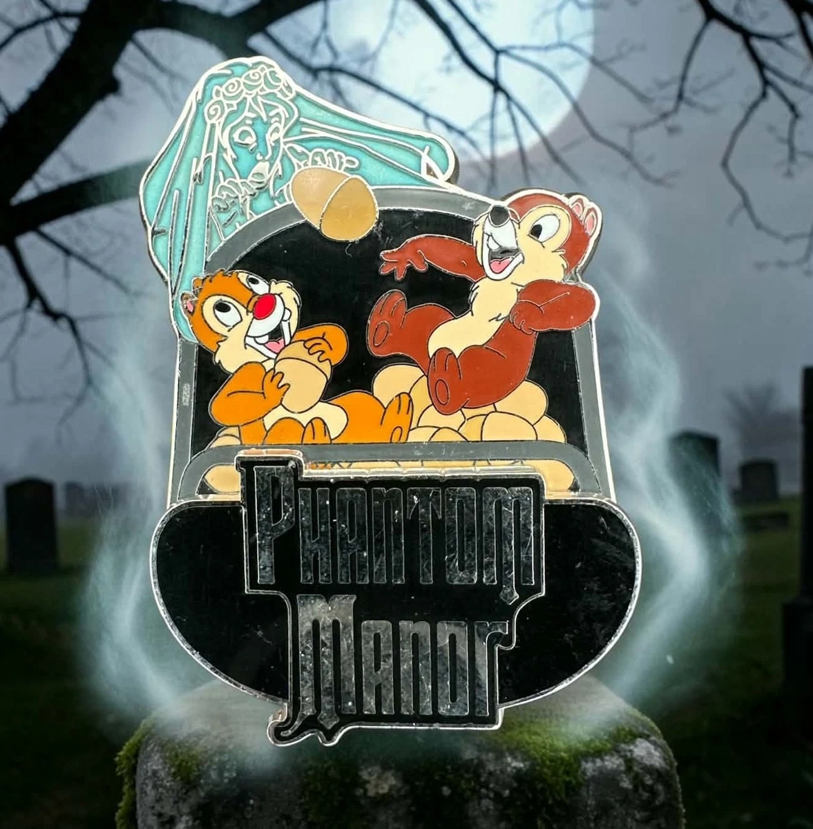 Phantom Manor In Disneyland Paris Patches & Pins (1968-Now) for