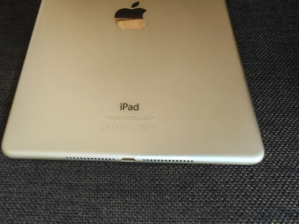 Apple iPad Air 2 Air 2nd Generation, 16GB, Wi-Fi, 9.7in - Gold