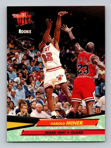 1992-93 Fleer ULTRA Basketball Card #293 RC HAROLD MINER with Michael Jordan