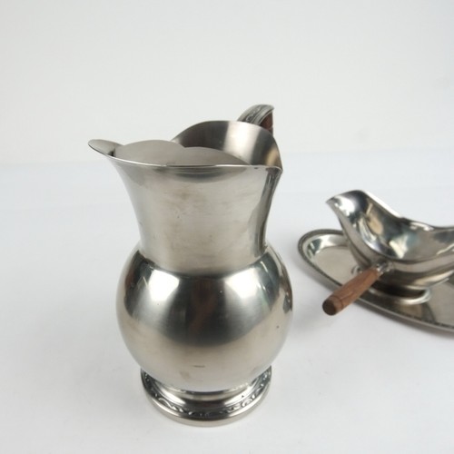 ONIEDA 18/8 Stainless Pitcher & Gravy Boat Wood Handles and Ice Guard, Vintage - Picture 4 of 15