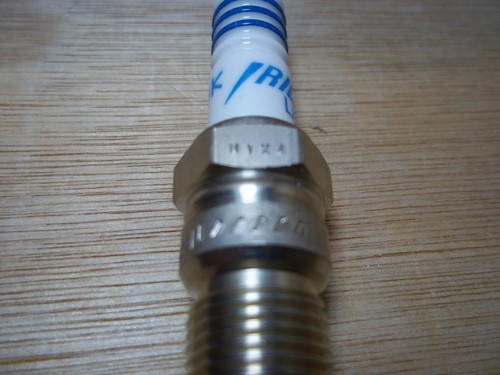 NGK LPG5 Spark Plugs sold in singles - Picture 5 of 11