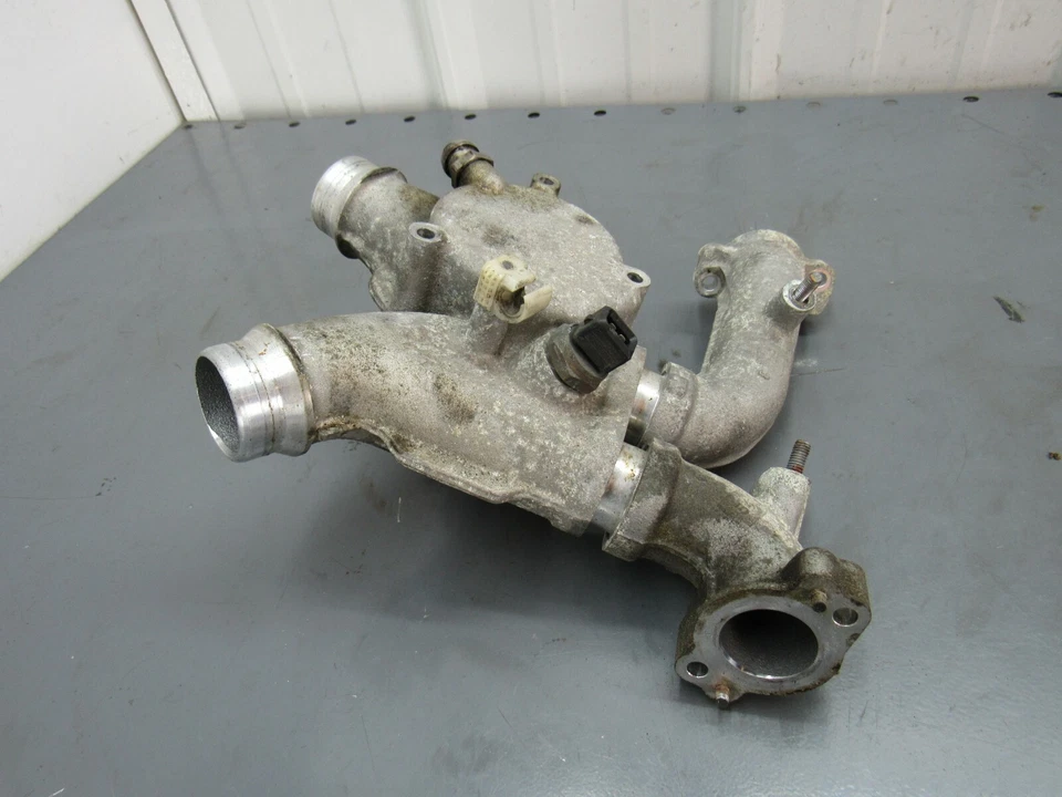 Carcasa termostato bmw m3 e90 e92 e93 2008-2013 oem Foto 4 de 4