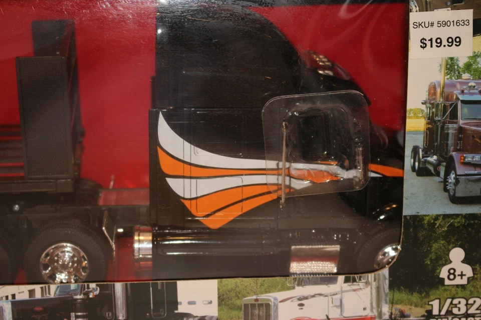 New Ray Peterbilt Flatbed Semi with Farm Tractor Load 1/32 Scale Boxed - Image 2 of 4