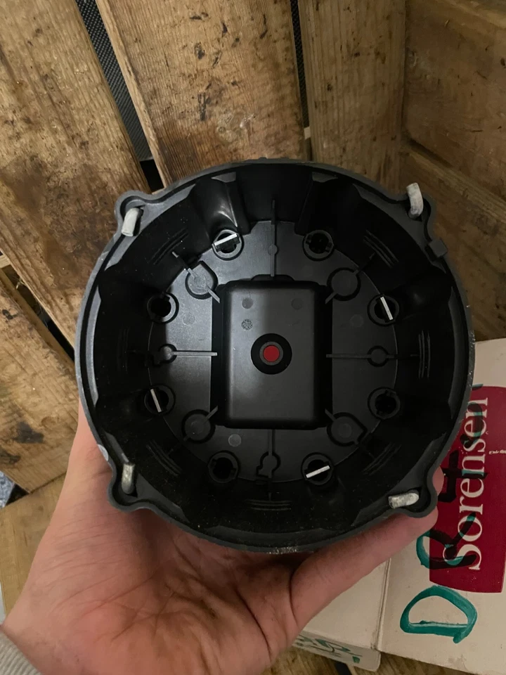 NOS Distributor Cap D337 1972480 DR451 1977-1981 Buick Pontiac Chevrolet - Image 3 of 3