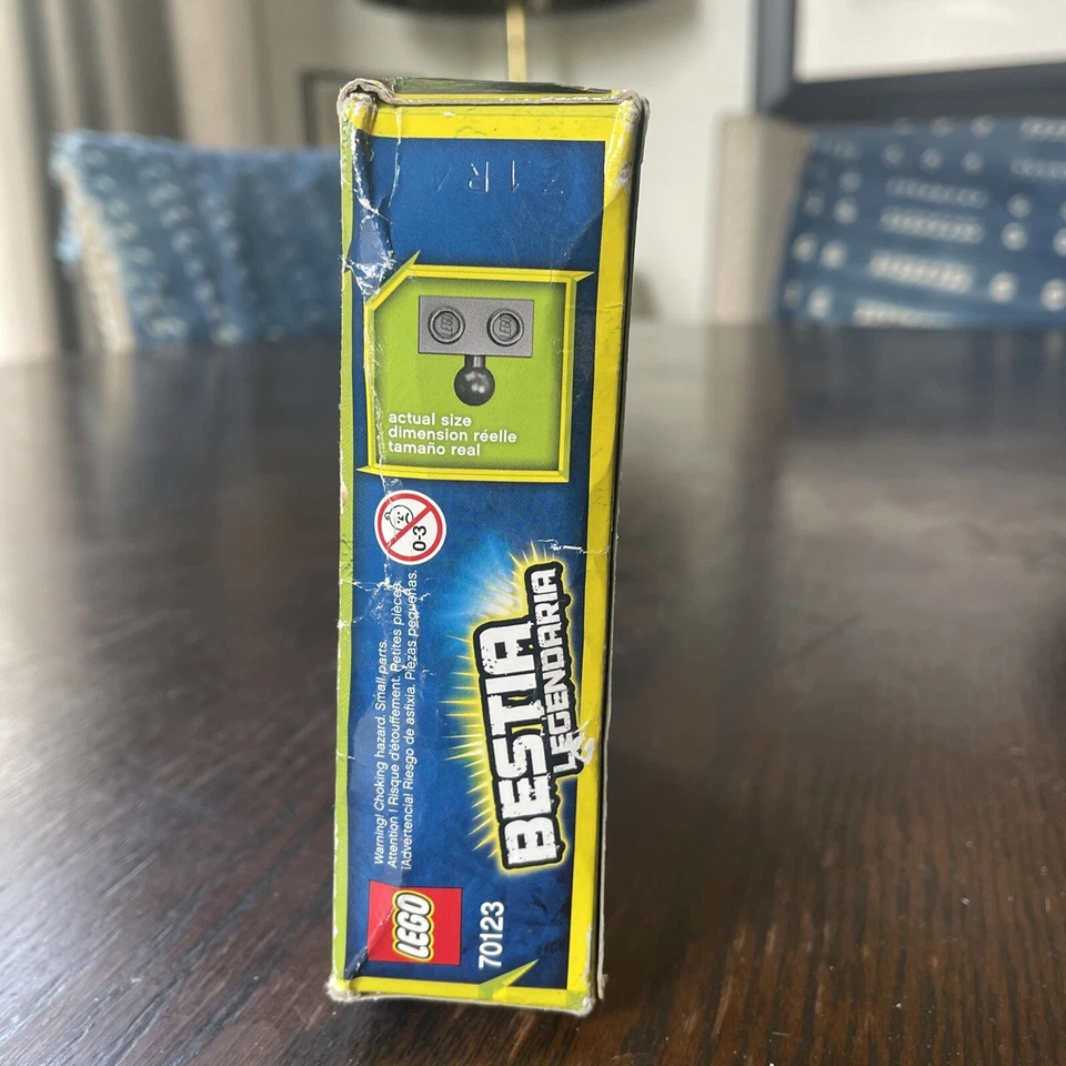 LEGO Legends of Chima Lion 70123 Legend Beast New In Damaged Box Free Shipping!! - Image 2 of 4