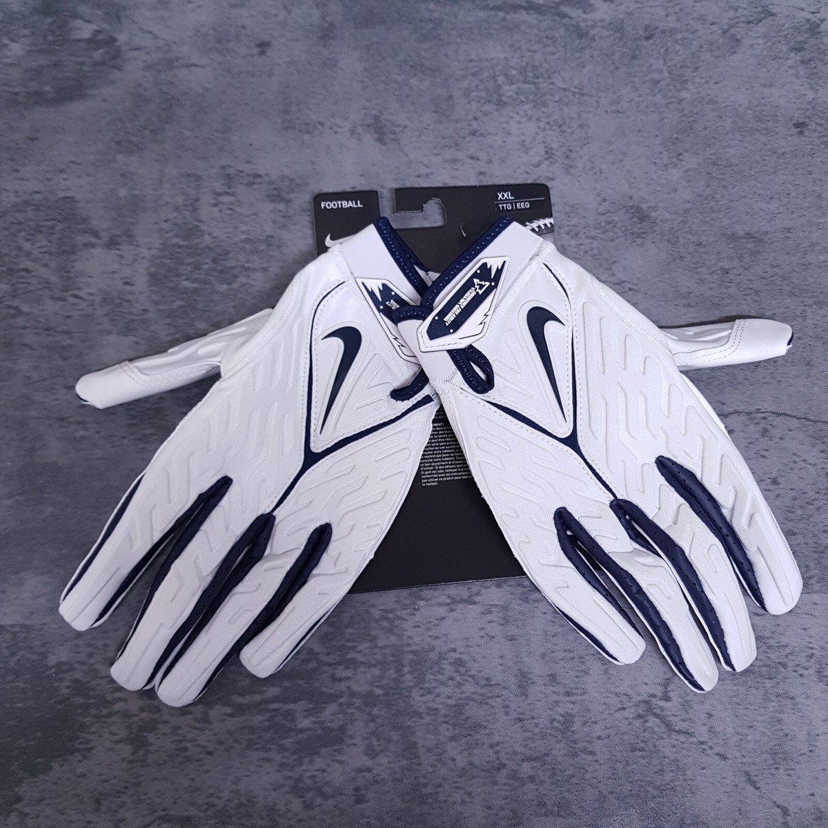 NIKE Arizona Wildcats Team Issued White SuperBad 6.0 Football