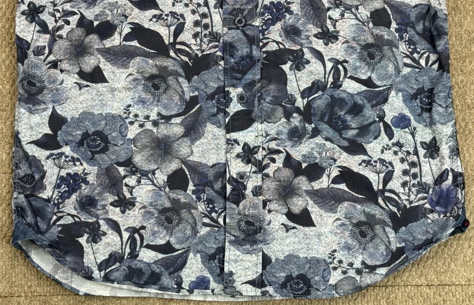 Fil Noir Men's Hidden Button Down Long Sleeve Flower Pattern Shirt Size 39 - Image 2 of 4