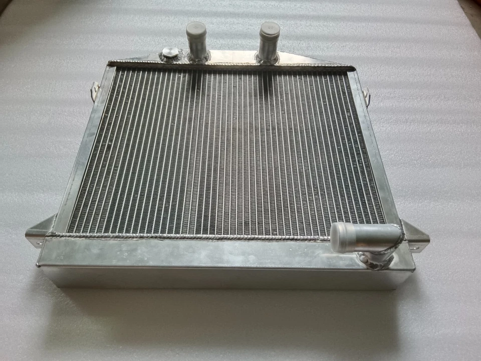 Radiador de aluminio para Jaguar D-Type XK-D 3,4 L 1954-1957 Foto 3 de 4